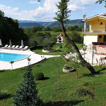 Casa de Férias Holiday House With Pool Estera *