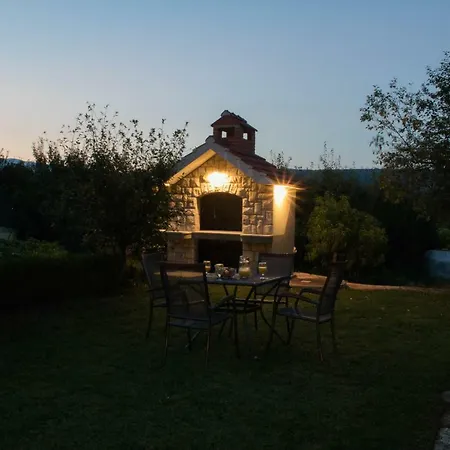 Holiday House With Pool Estera Casa de Férias Grubine