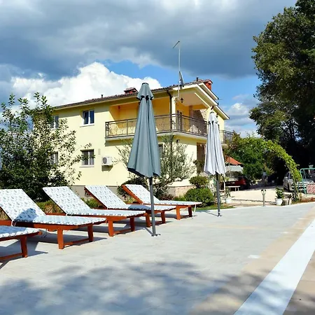 Holiday House With Pool Estera