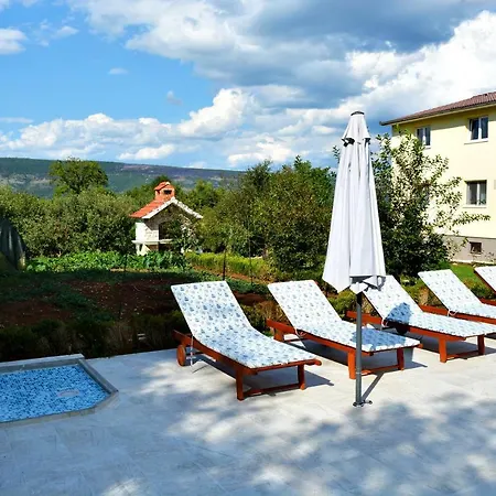 Holiday House With Pool Estera Grubine
