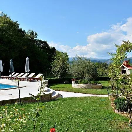 Holiday House With Pool Estera Сasa de vacaciones Grubine