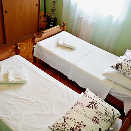 Сasa de vacaciones Holiday House With Pool Estera