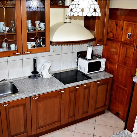 Holiday House With Pool Estera Сasa de vacaciones *